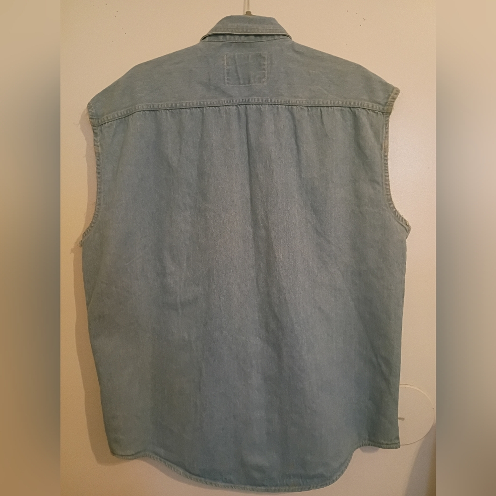 VTGLevi's Light Blue Sleeveless Denim Shirt Y2K Sz L - Picture 2 of 10